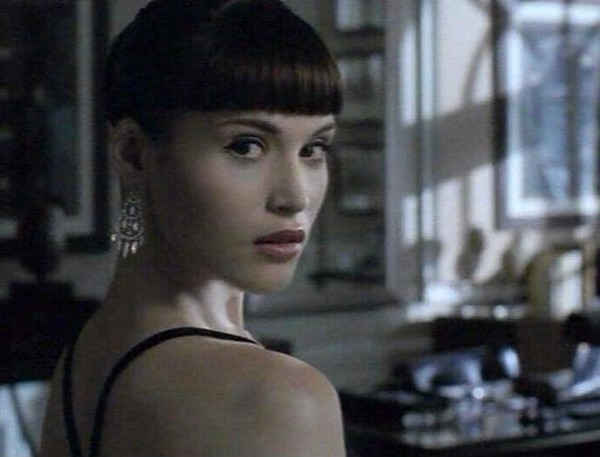Gemma Arterton - Avon 'Bond Girl 007' reklmfot